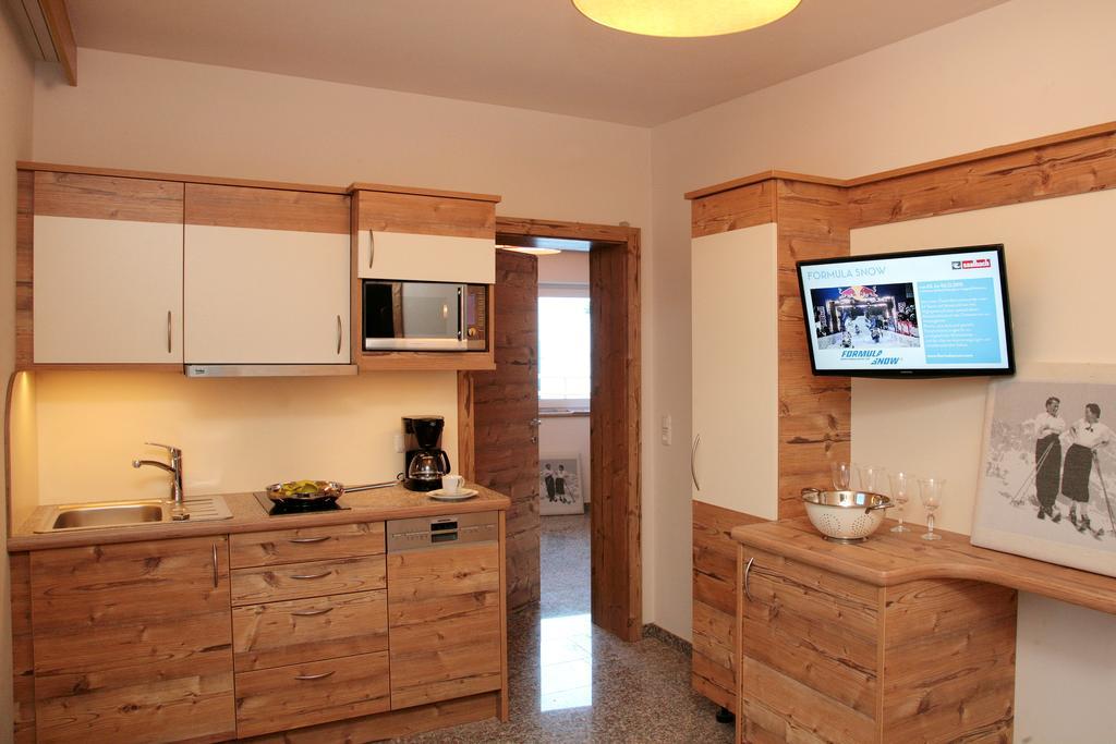 Intown Apartment Schmiede Зальбах-Гінтерглемм Екстер'єр фото