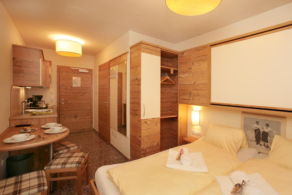 Intown Apartment Schmiede Зальбах-Гінтерглемм Екстер'єр фото