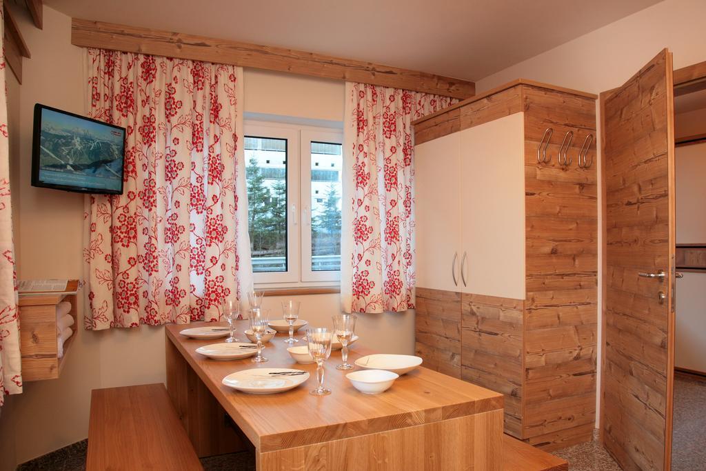 Intown Apartment Schmiede Зальбах-Гінтерглемм Екстер'єр фото